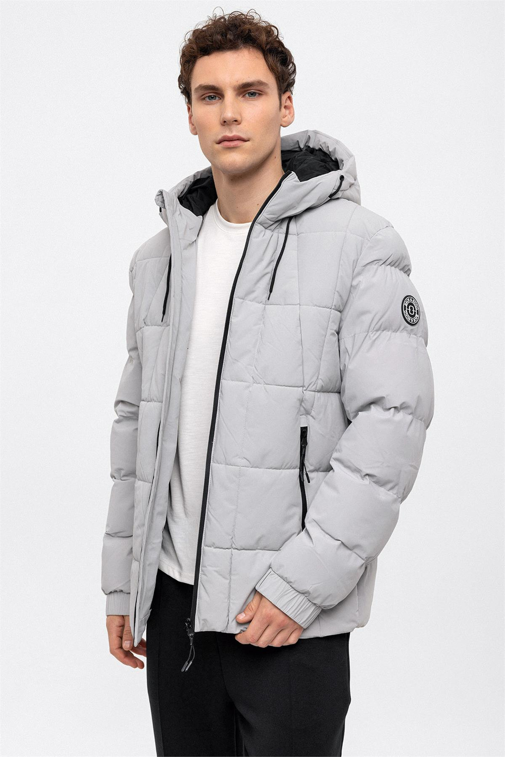 Gri Regular Fit Su Geçirmez Termostatik Kapüşonlu Puffer Mont