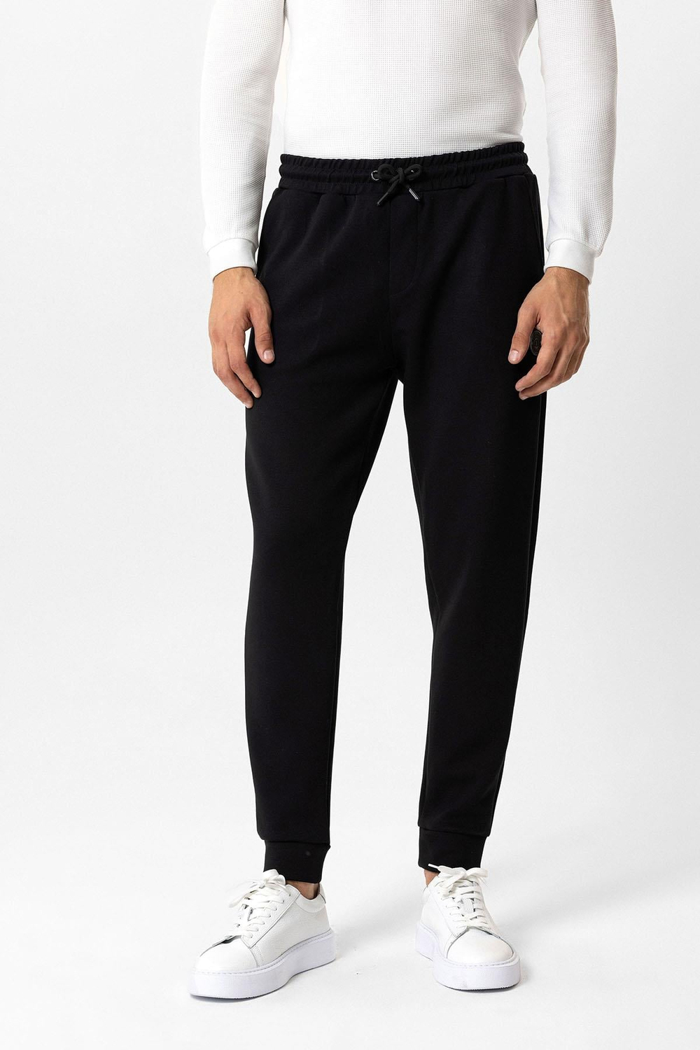 Siyah Beli Bağcıklı Jogger Pantolon
