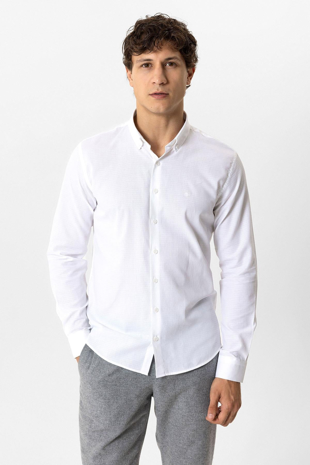 Beyaz Slim Fit Armürlü Pamuklu Gömlek 