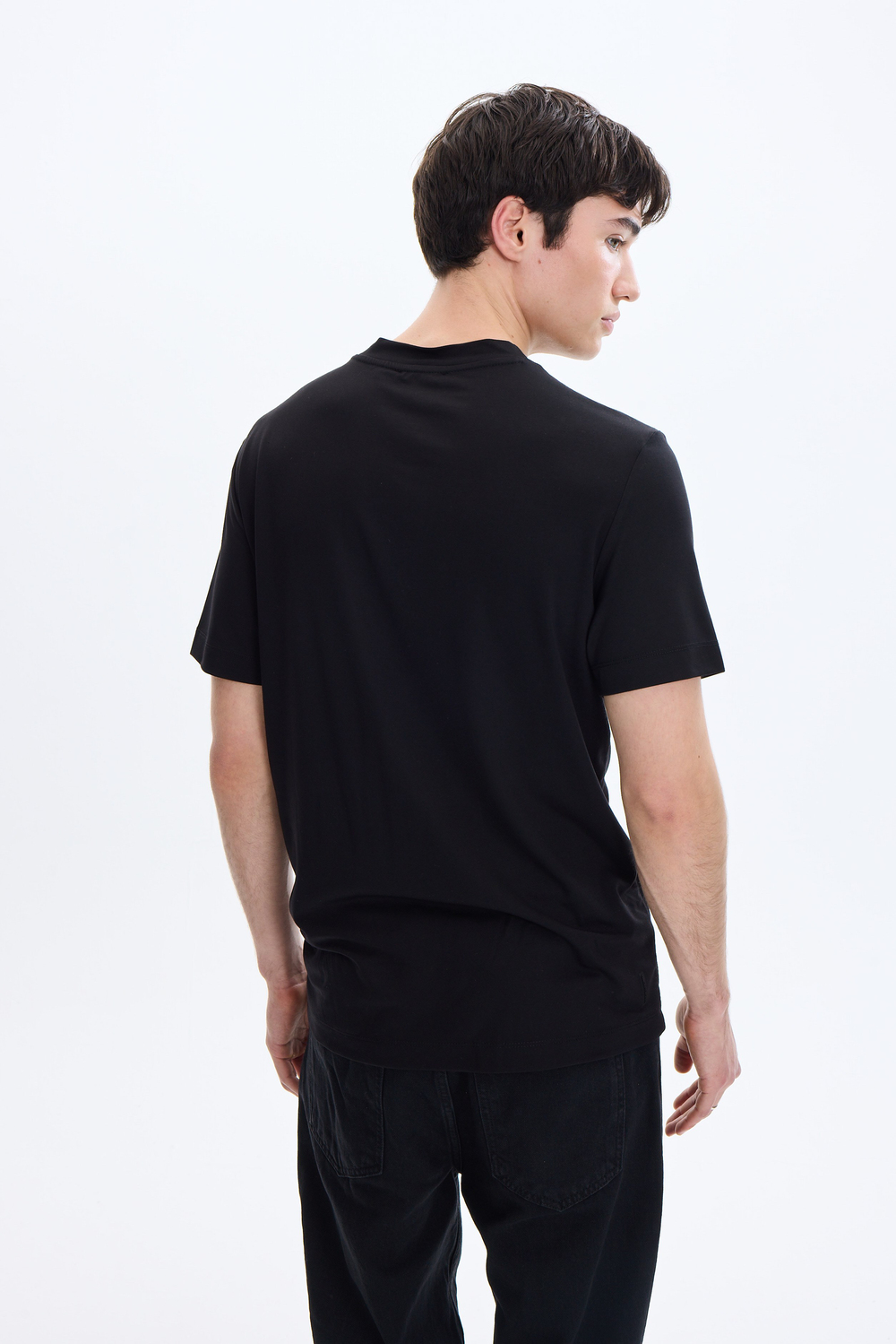 Regular Fit Bisiklet Yaka Siyah Tişört