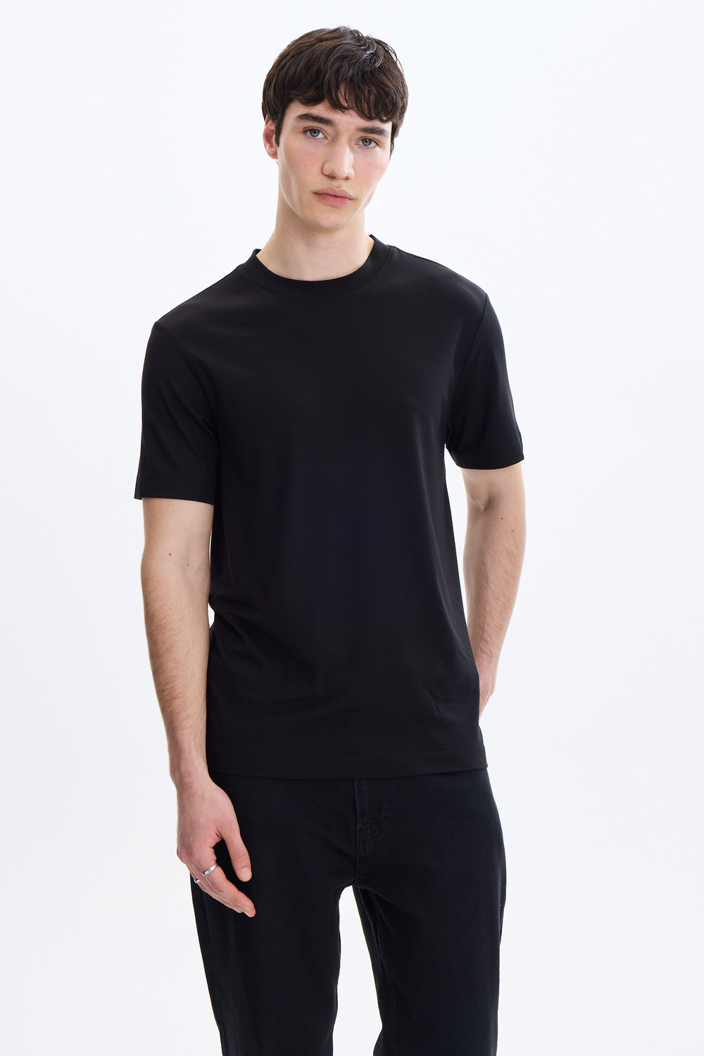 Regular Fit Bisiklet Yaka Siyah Tişört