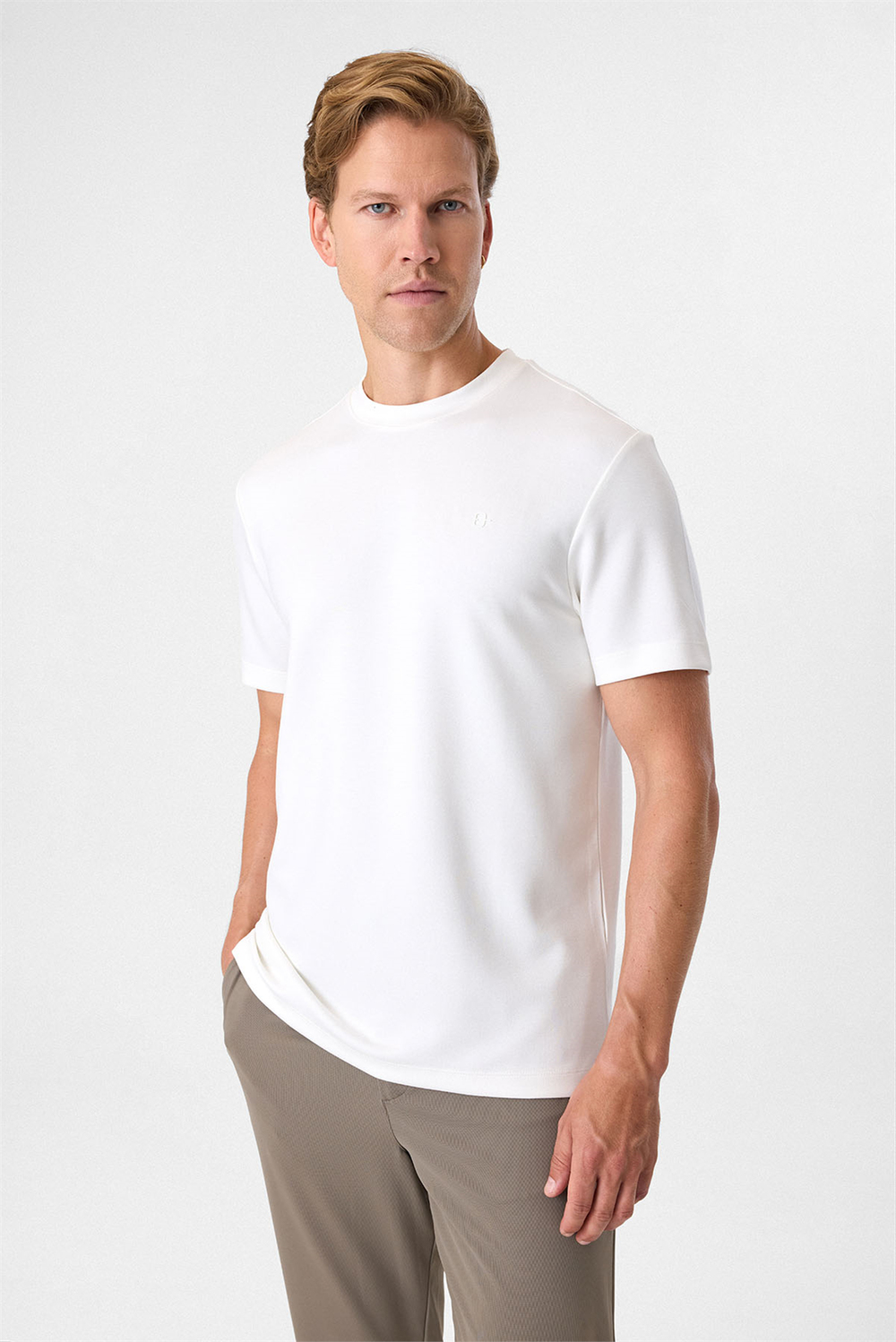 Regular Fit Beyaz Basic Tişört