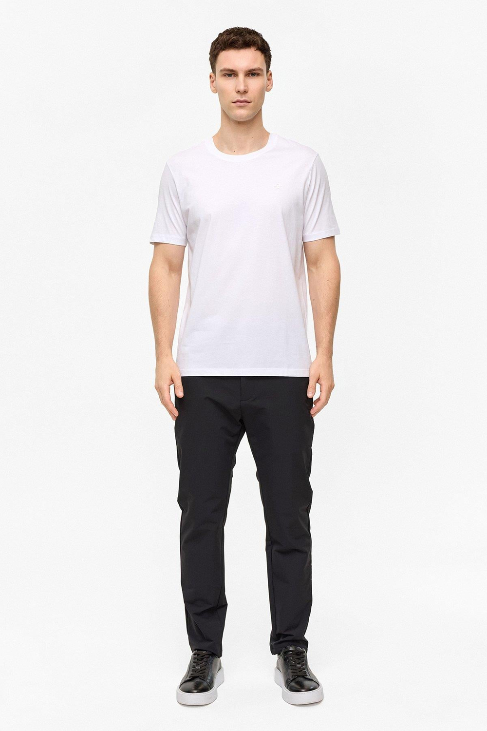 Beyaz Regular Fit Bisiklet Yaka Basic Tişört