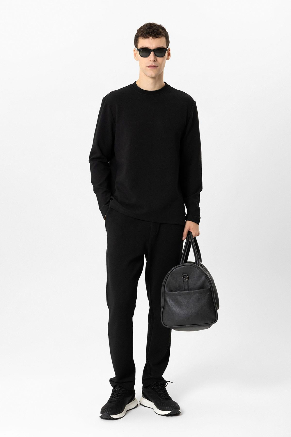 Siyah Regular Fit Baskılı Bisiklet Yaka Sweatshirt
