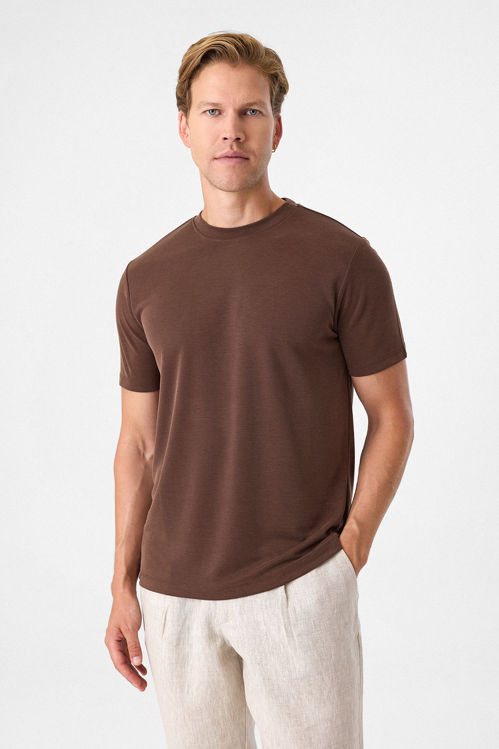 Kahve Regular Fit Bisiklet Yaka Tişört