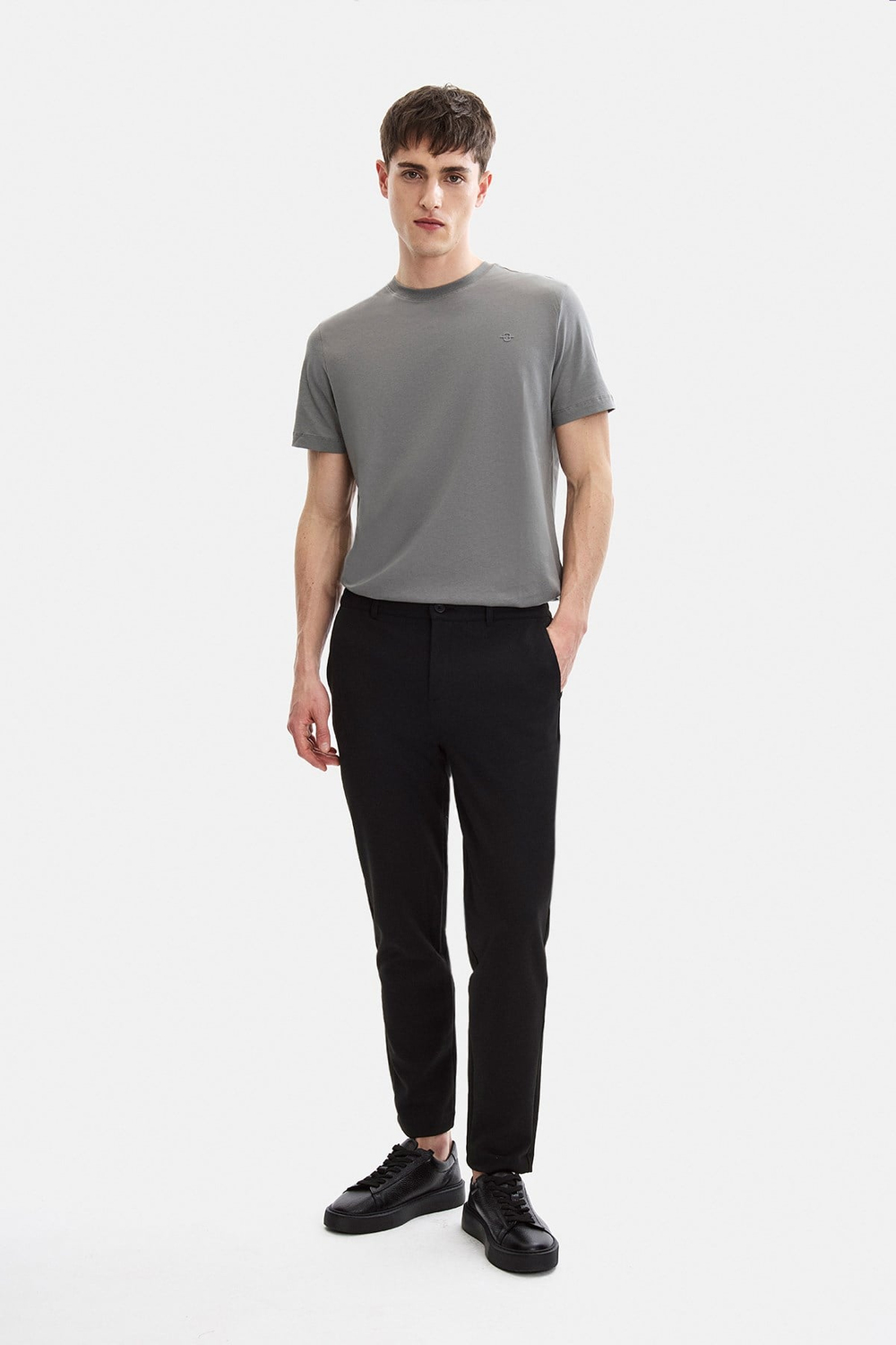 Siyah Regular Fit Diagonel Jakarlı Örme Pantolon