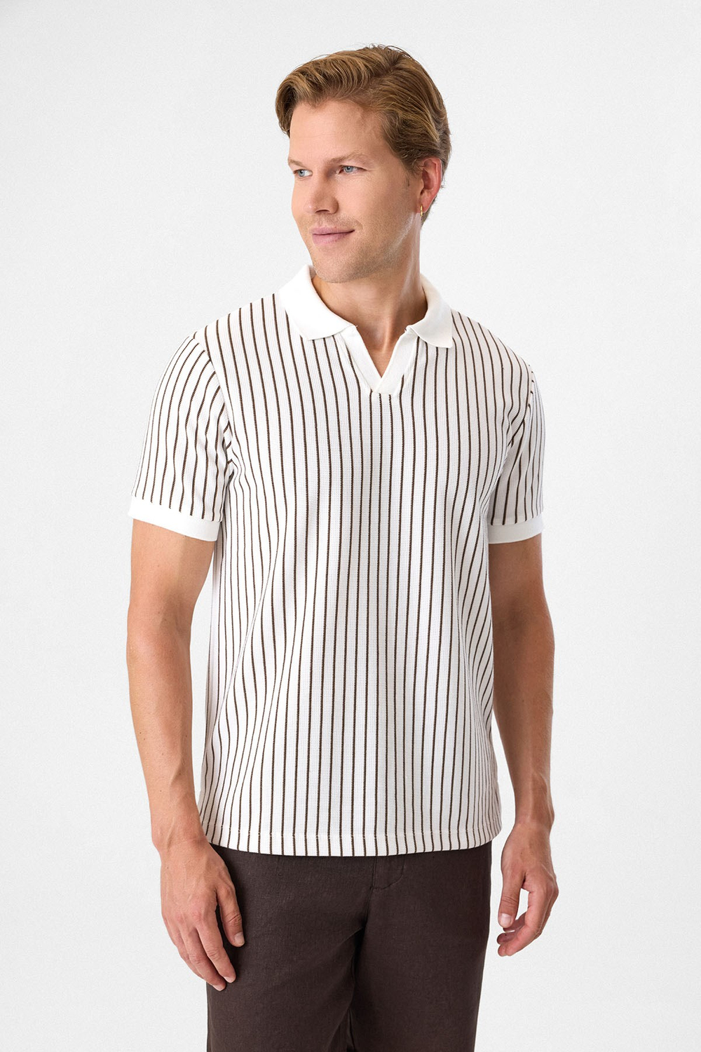 Regular Fit Ekru Düğmesiz Polo Yaka Tişört