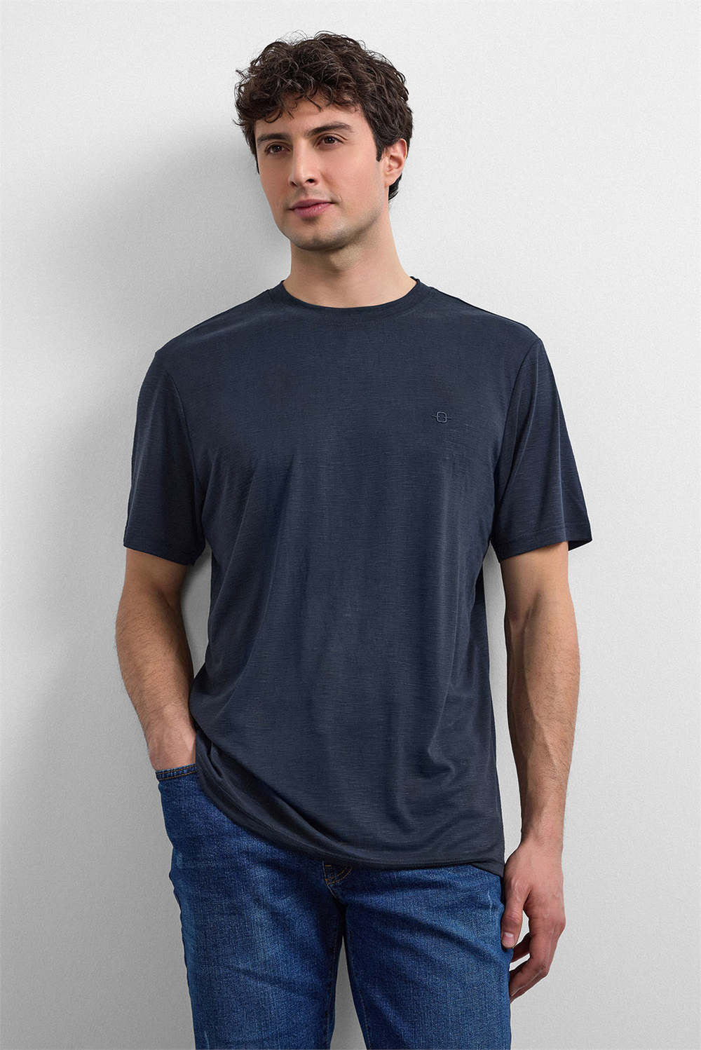 Siyah Regular Fit Flamlı Basic Tişört