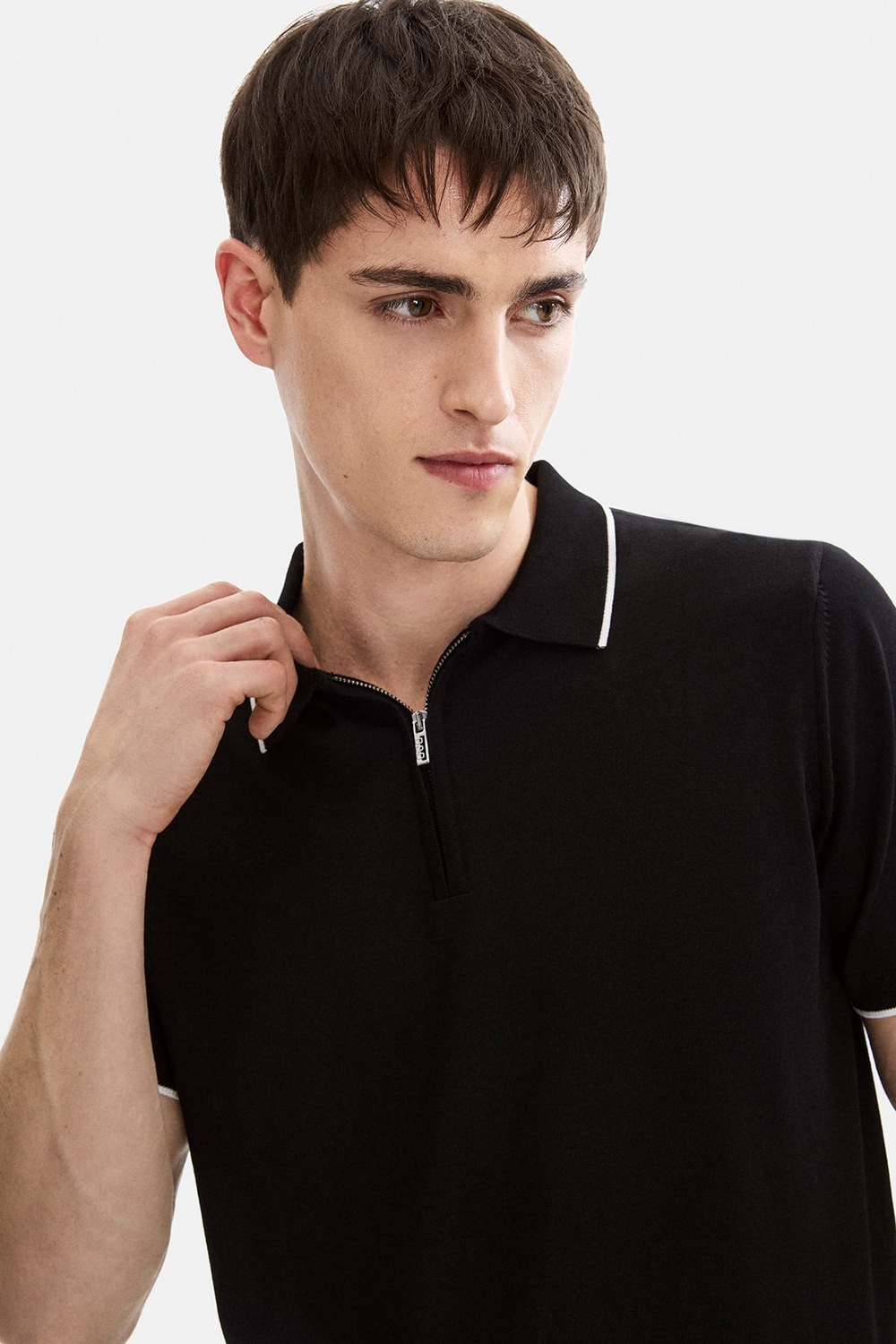 Siyah Fermuarlı Polo Yaka Regular Fit Örme Triko