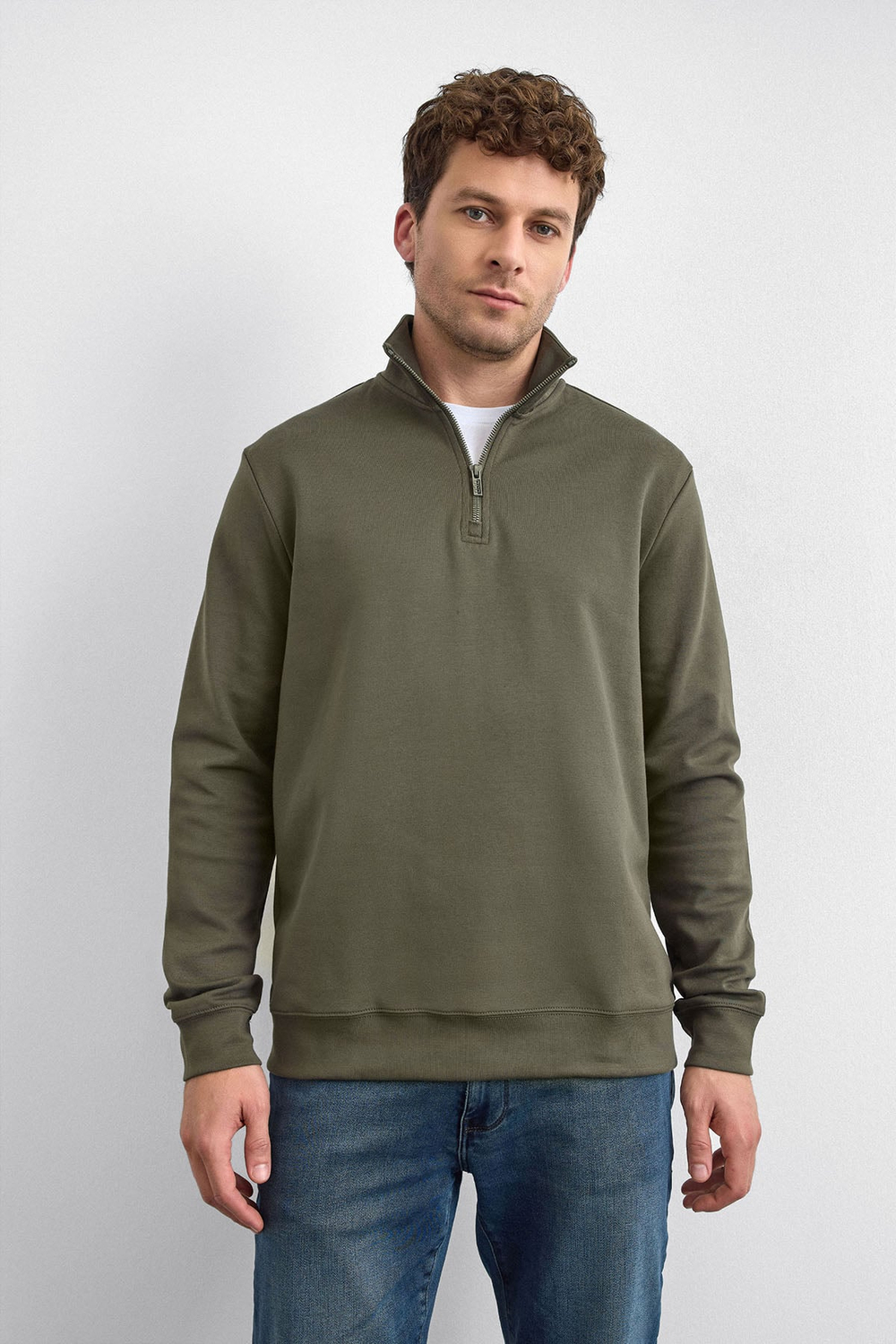 Haki Regular Fit Dik Yaka Yarım Fermuarlı Sweatshirt
