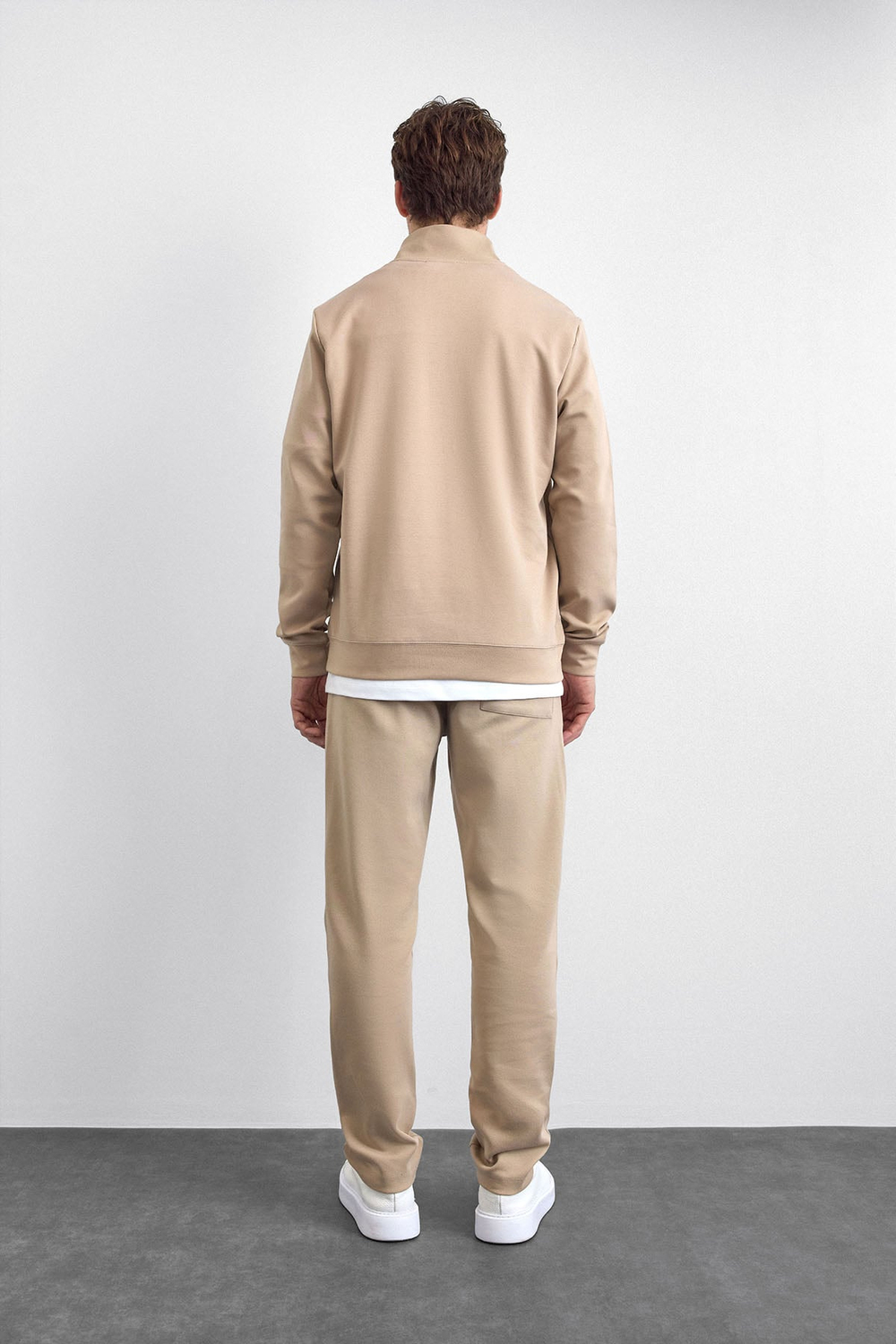 Bej Regular Fit Dik Yaka Yarım Fermuarlı Sweatshirt