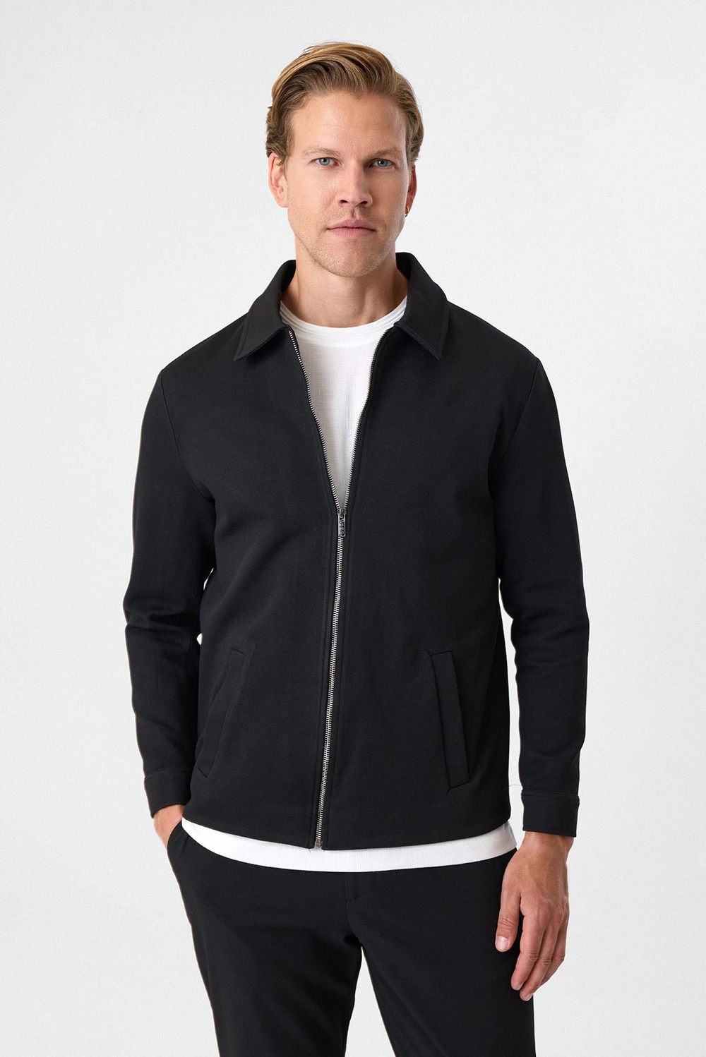 Siyah Regular Fit Fermuarlı Diagonel Mont