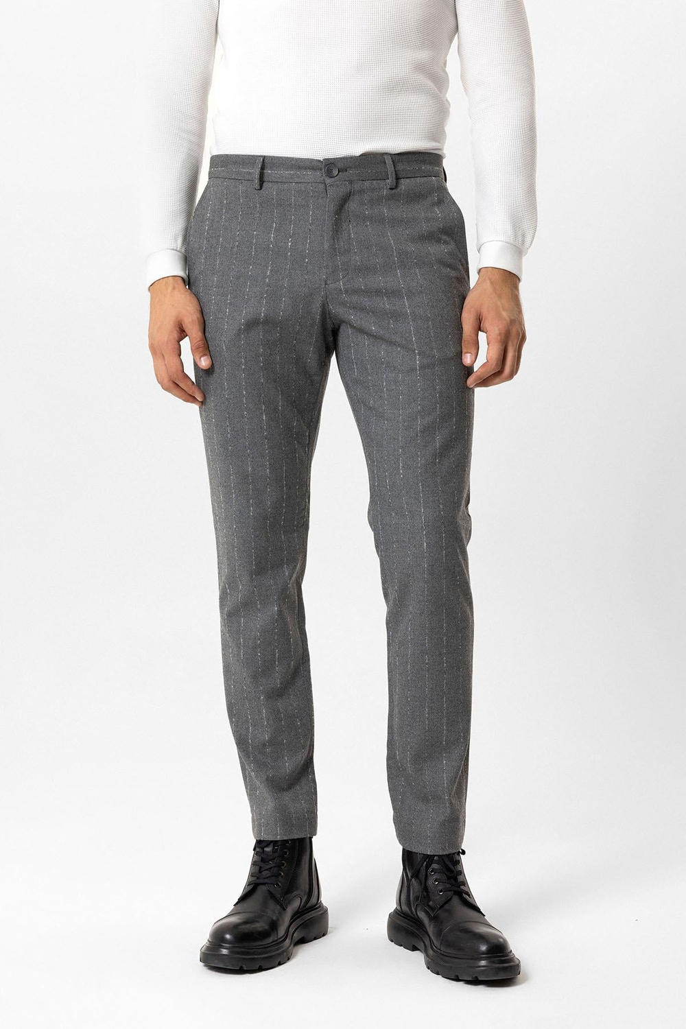Gri Slim Fit Çizgili Casual Pantolon