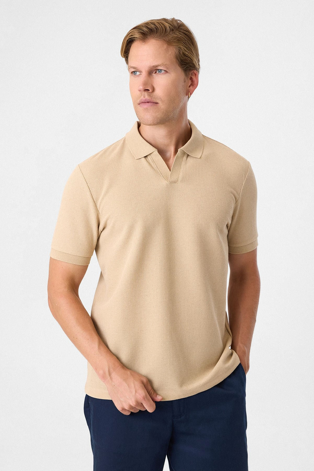 V PATLI POLO YAKA WAFFLE T-SHIRT