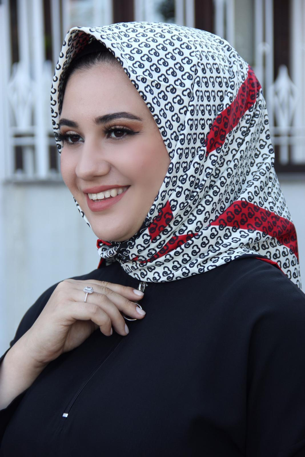 Moda Trend Desenli Eşarp Kırmızı