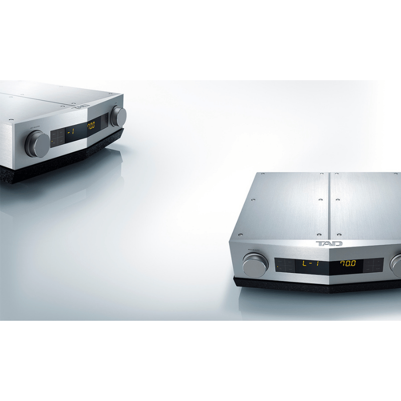 TAD-C700 Solid State PRE Amplifier