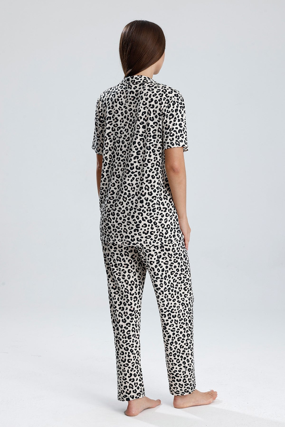 Kadın Düğmeli Leopar Desen Kısa Kollu Pijama Takım