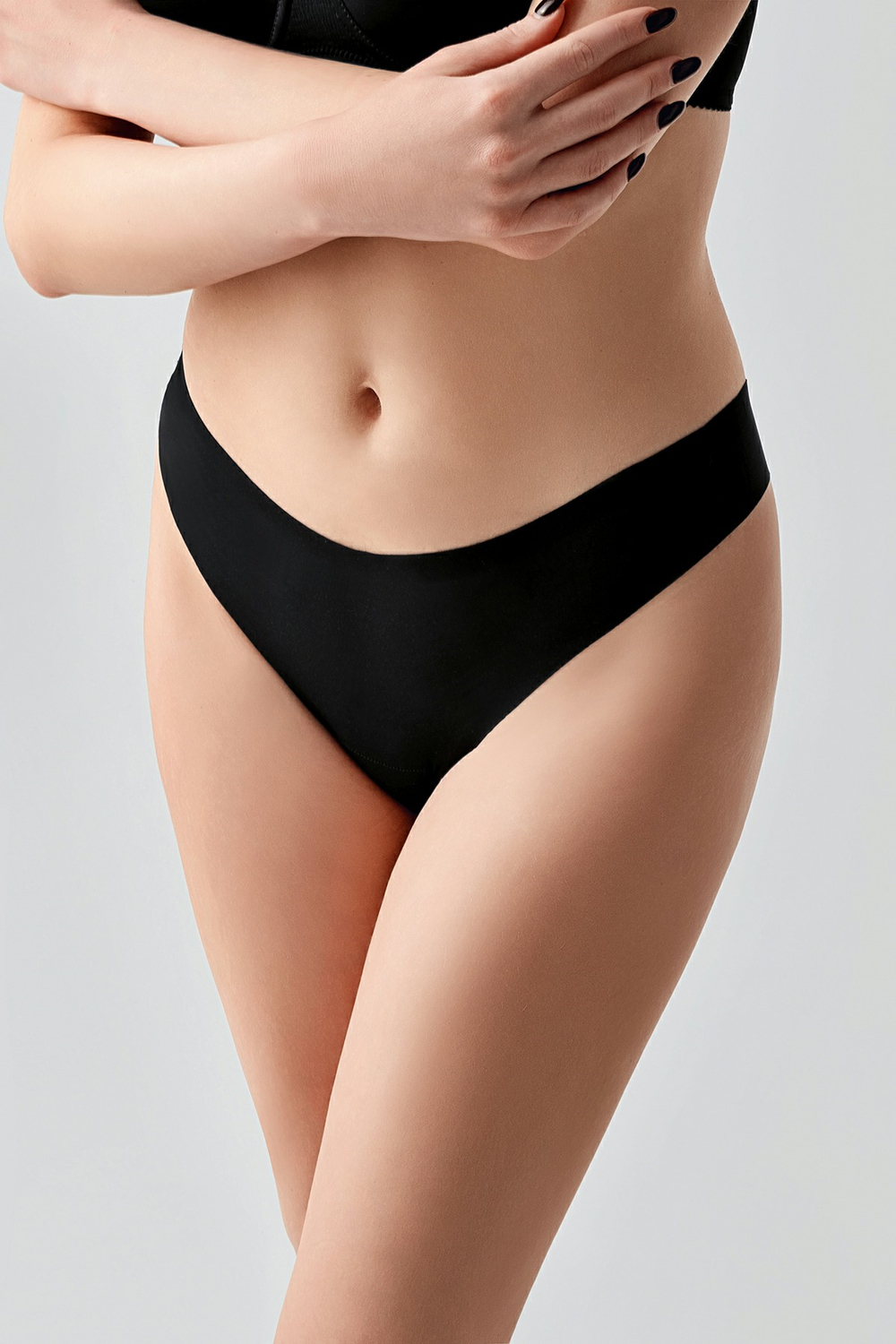 Kadın String Lazer Kesim Slip Külot | Siyah 9207