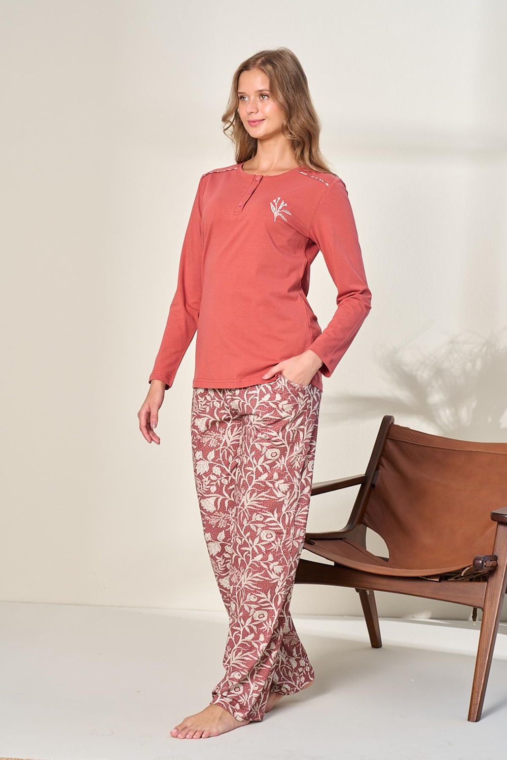 Kadın Likralı Süprem Desenli Önü Patlı Pijama Takım | Nar Çiçeği 3139