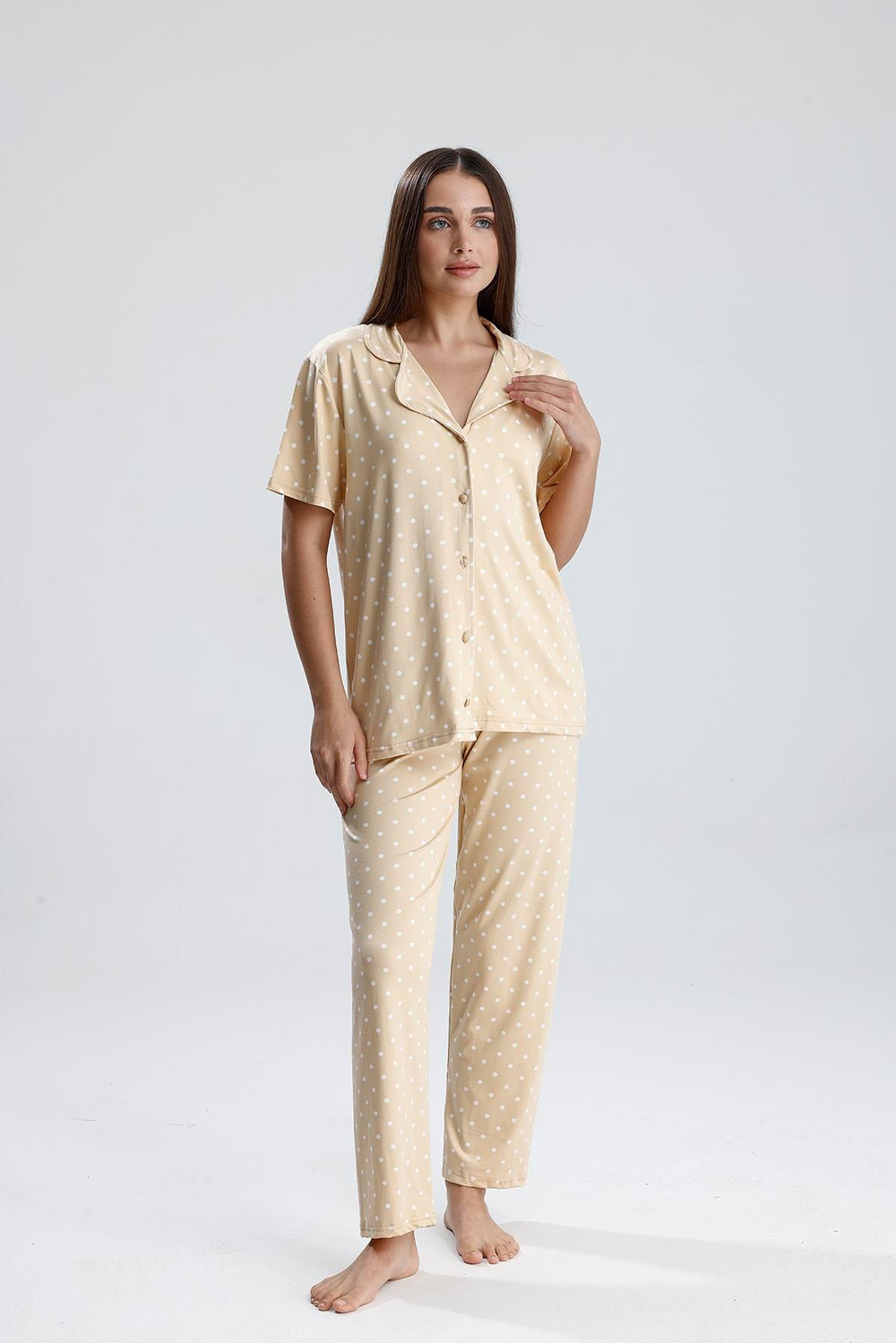 Kadın Düğmeli Puantiye Desen Kısa Kollu Pijama Takım | Bej