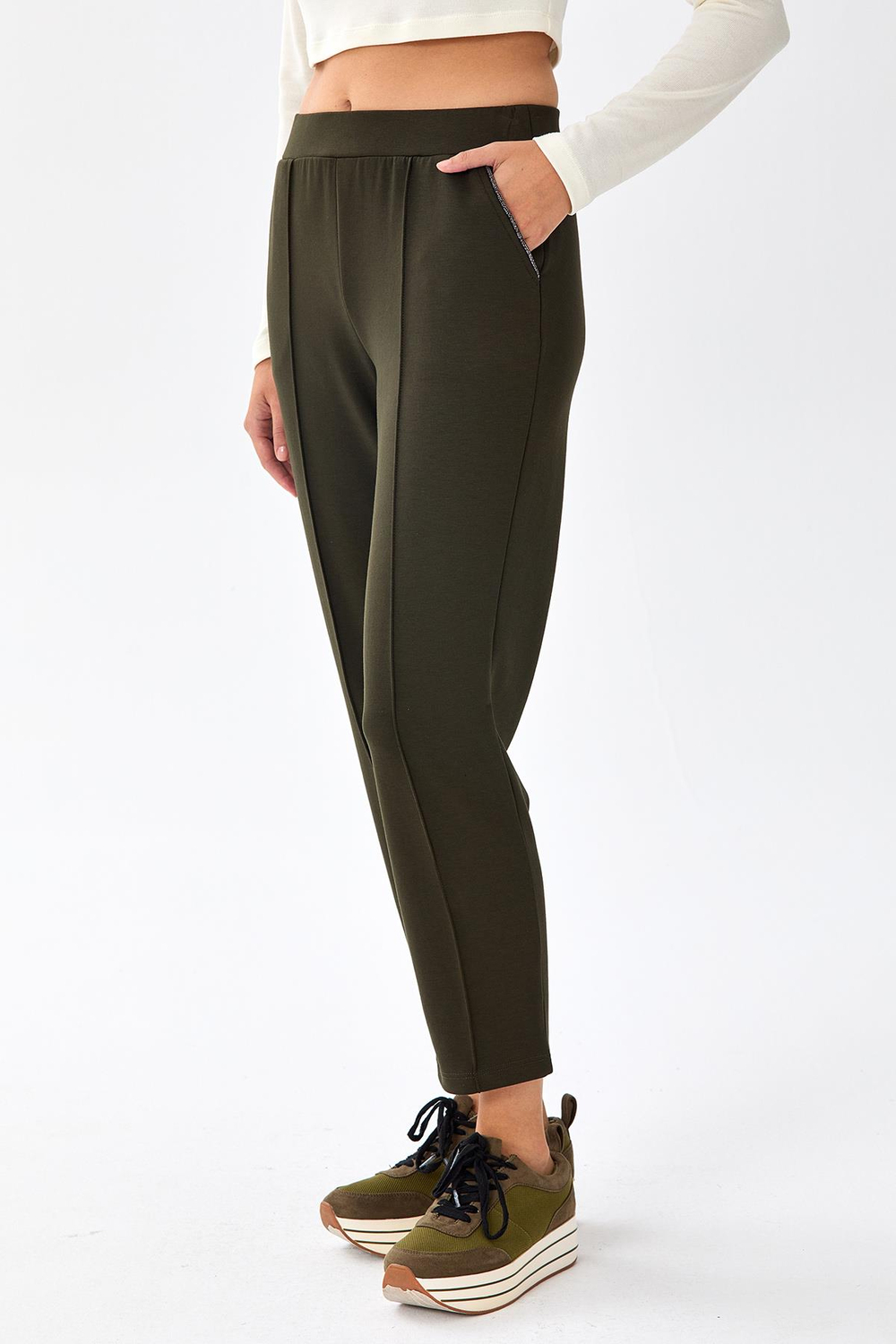 Beli Lastikli Cepleri Taş Şerit Detaylı Pantolon 256-2107