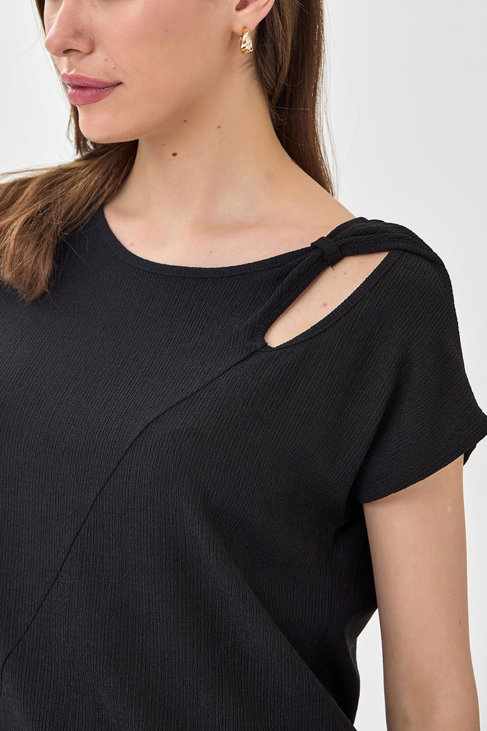 Cut Out Yaka Düşük Kol Bluz 025-1030