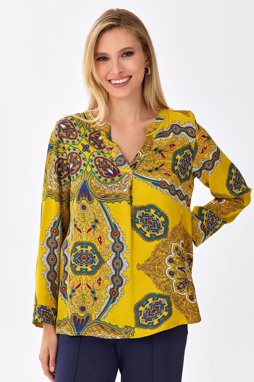 V Yaka Desenli Bluz 256-3003