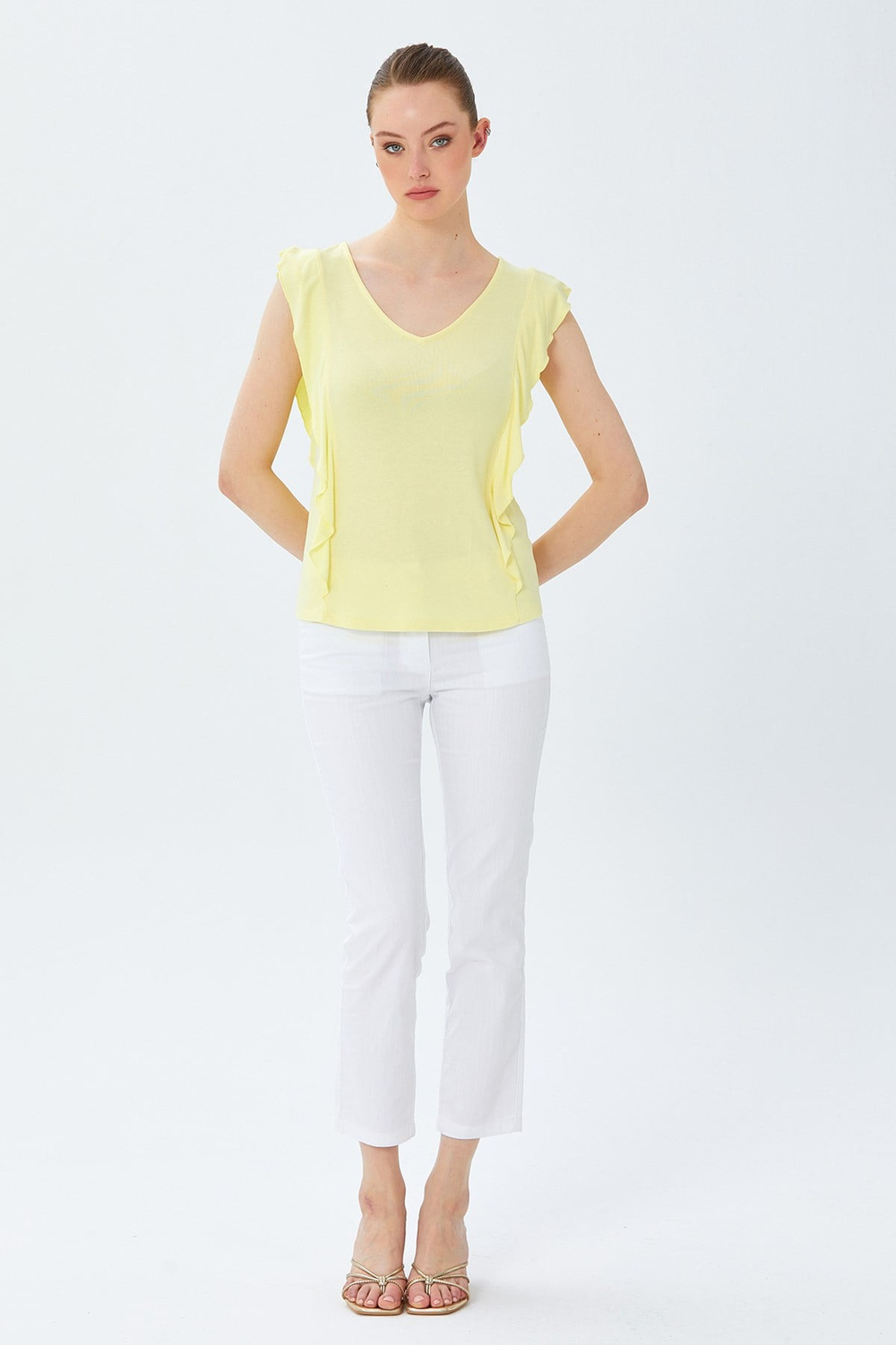 V Yaka Fırfır Detaylı Bluz 026-1013
