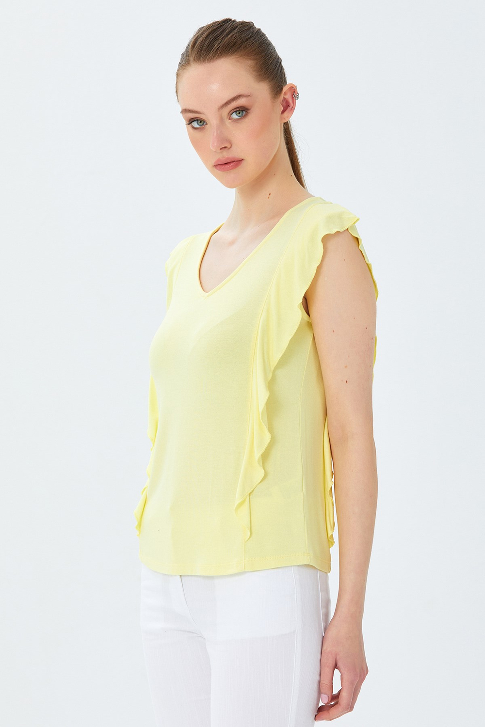 V Yaka Fırfır Detaylı Bluz 026-1013