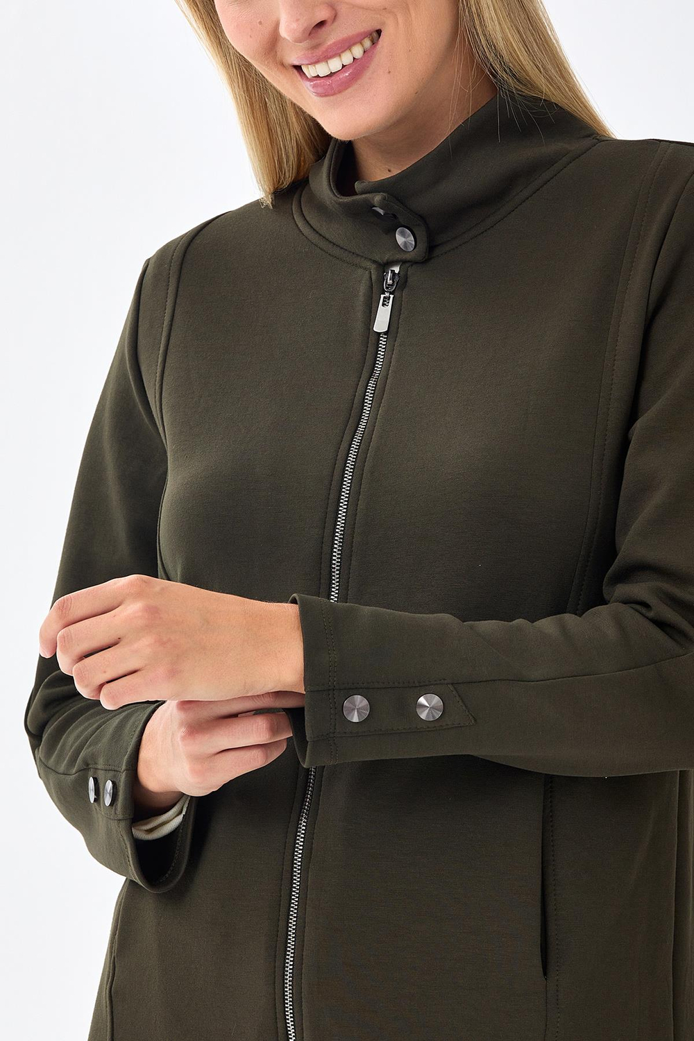 Yakası Çıtçıtlı Önü Fermuarlı S-Shirt 256-2116
