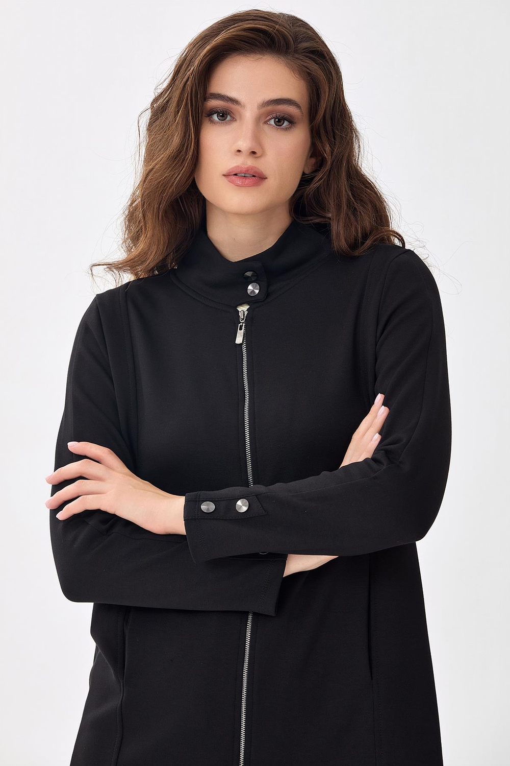 Yakası Çıtçıtlı Önü Fermuarlı S-Shirt 256-2116