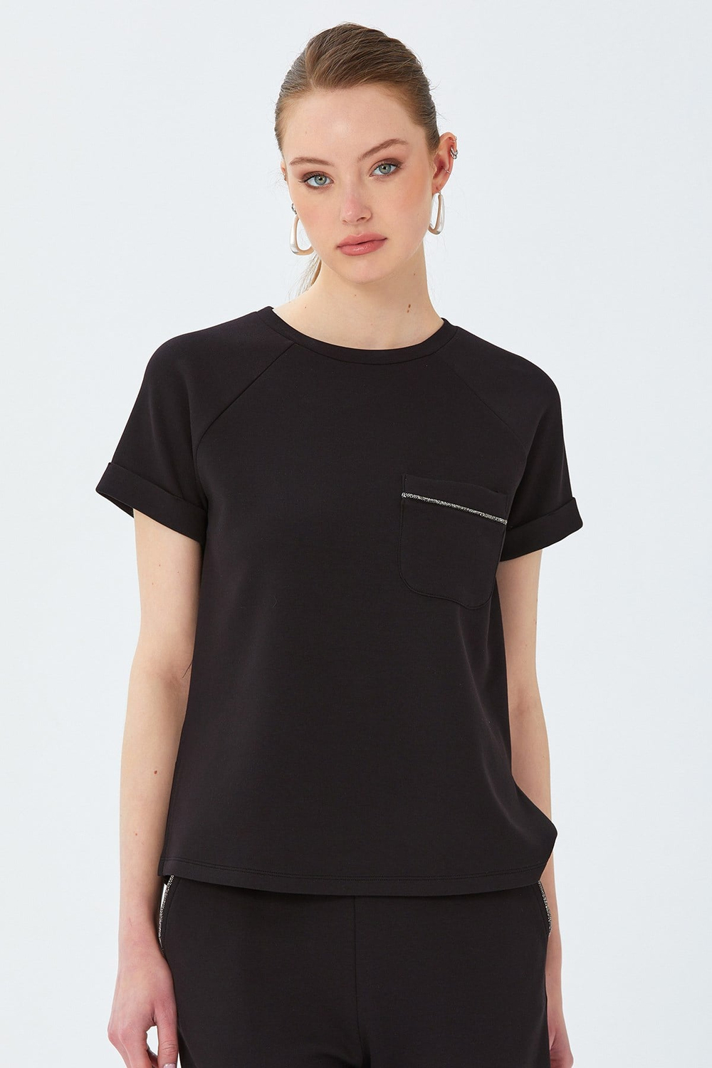 Yuvarlak Yaka Cep Detaylı Duble Kol S-Shirt 026-2116