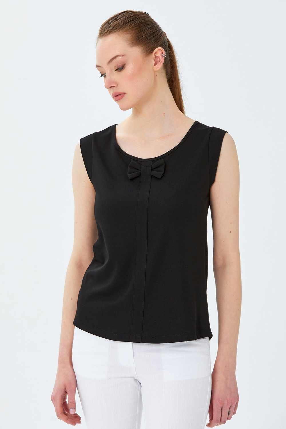 Yuvarlak Yaka Fiyonk Detaylı Bluz 026-1027