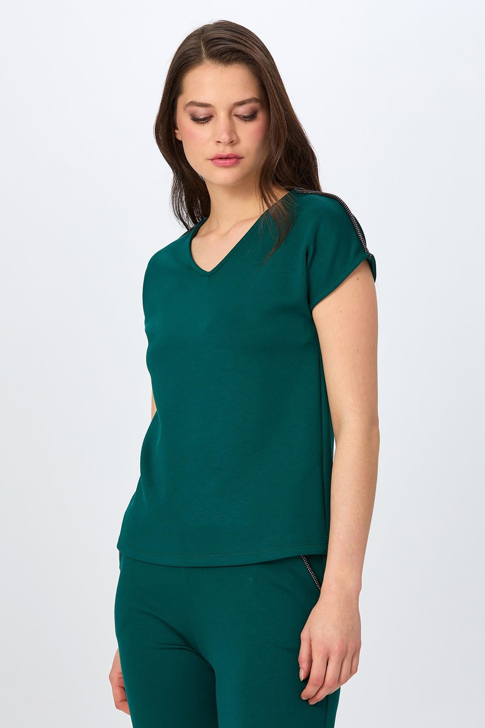 V Yaka Omuzu Şerit Detaylı S-Shirt 026-2104