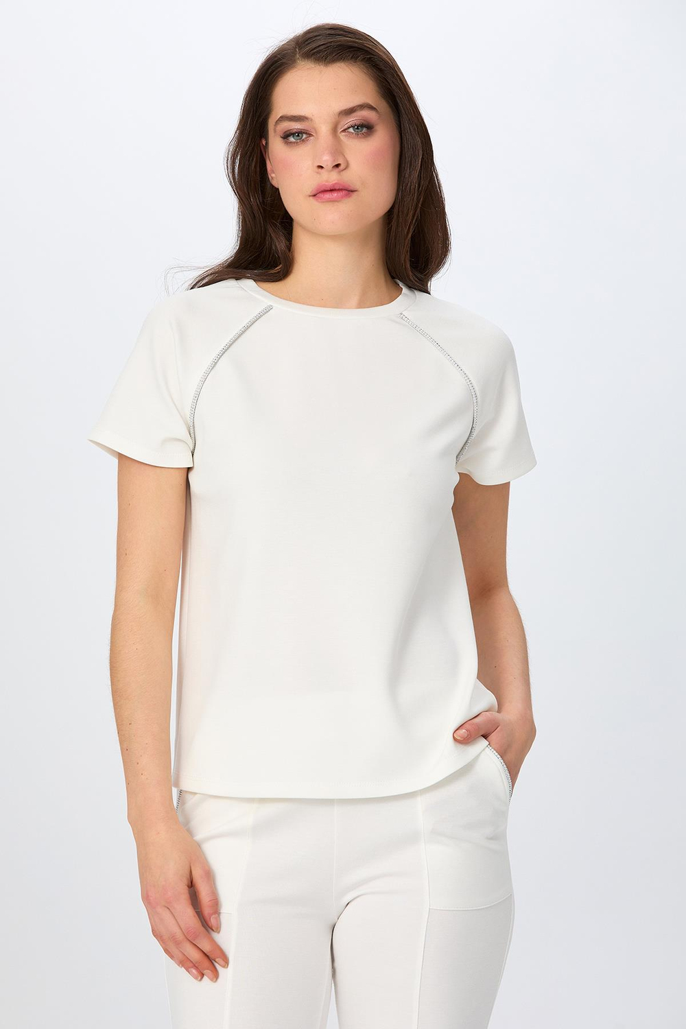 Yuvarlak Yaka Taş Şerit Detaylı S-Shirt 026-2110