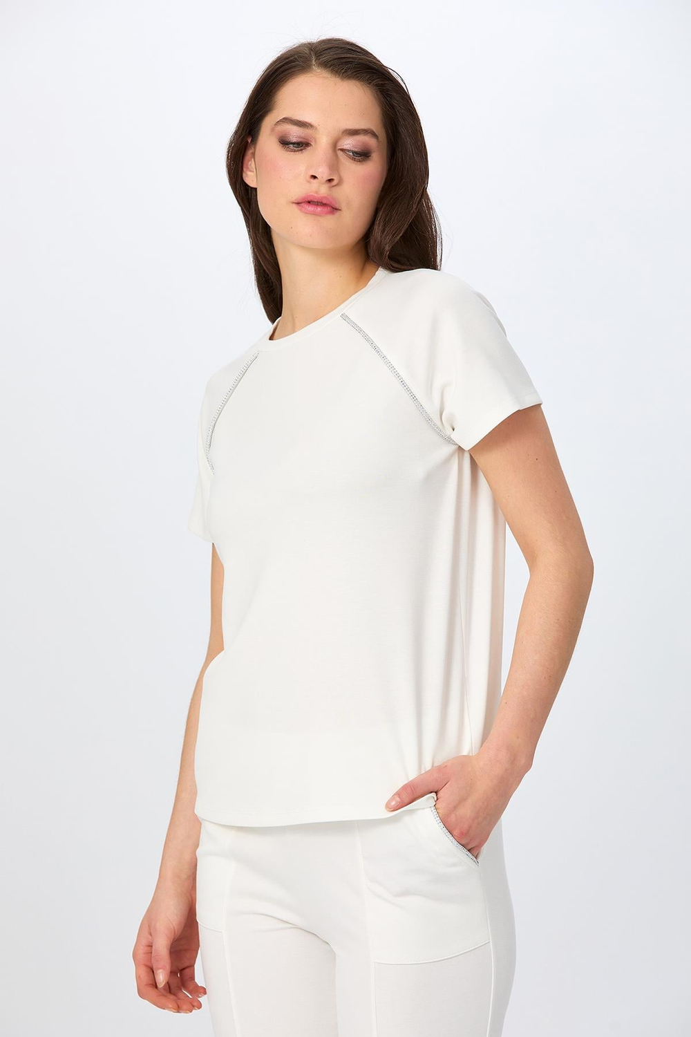 Yuvarlak Yaka Taş Şerit Detaylı S-Shirt 026-2110