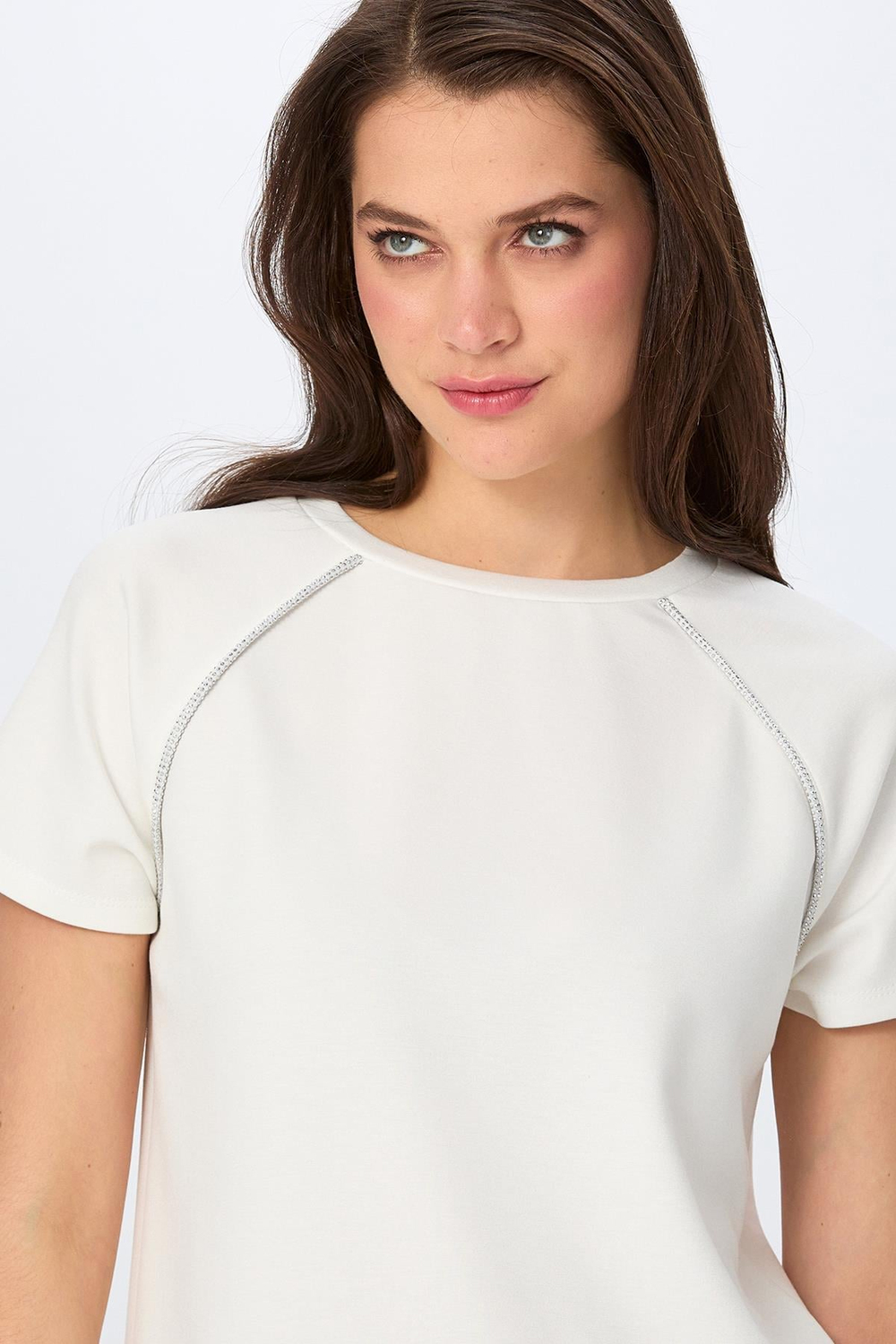 Yuvarlak Yaka Taş Şerit Detaylı S-Shirt 026-2110