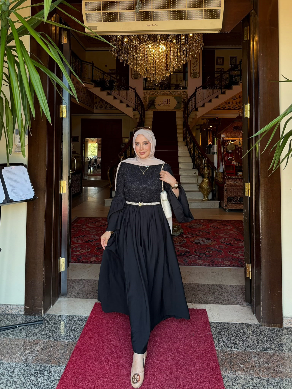 Siyah düş elbise 