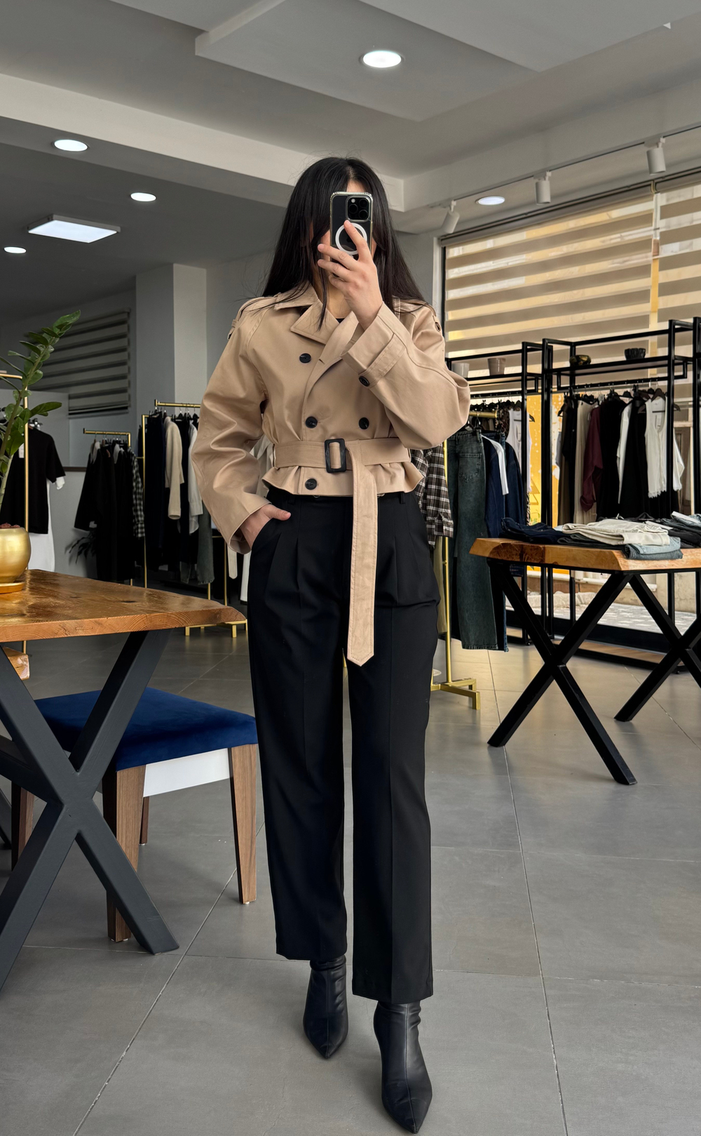 Premium Kemer Detaylı Kısa Camel Trençkot