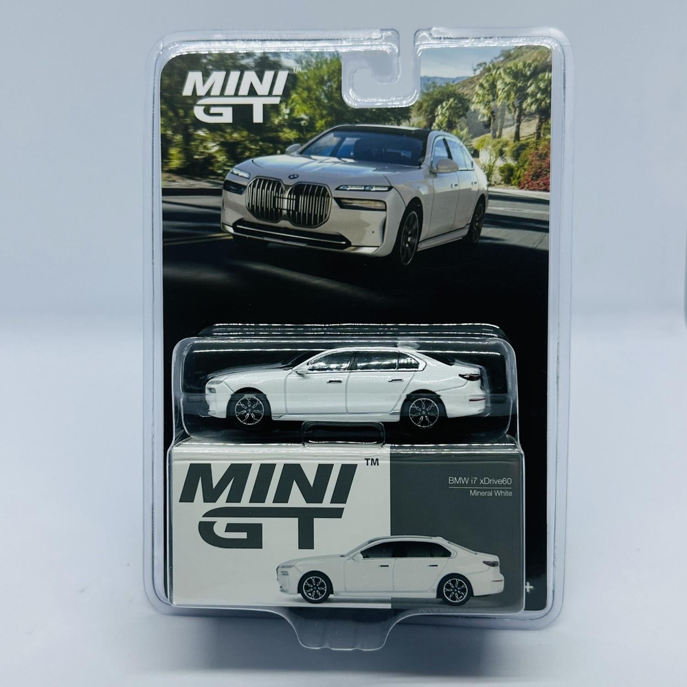 Mini GT 1/64 BMW i7 xDrive60 Mineral White - Blister Paket MGT00819-BL