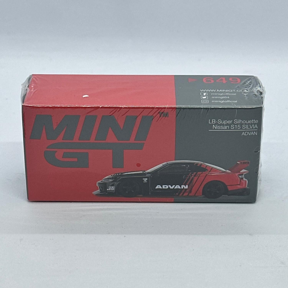 Mini GT 1/64 Nissan LB-Super Silhouette S15 Silvia Advan MGT00649