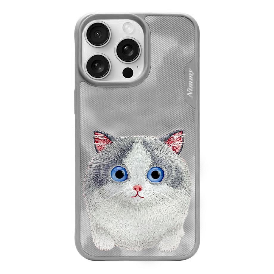 NIMMY iPhone 15 Pro 3D Gerçek Nakış İşlemeli Kedi Kabartmalı Göz Detaylı Big Eyes Silikon Kılıf