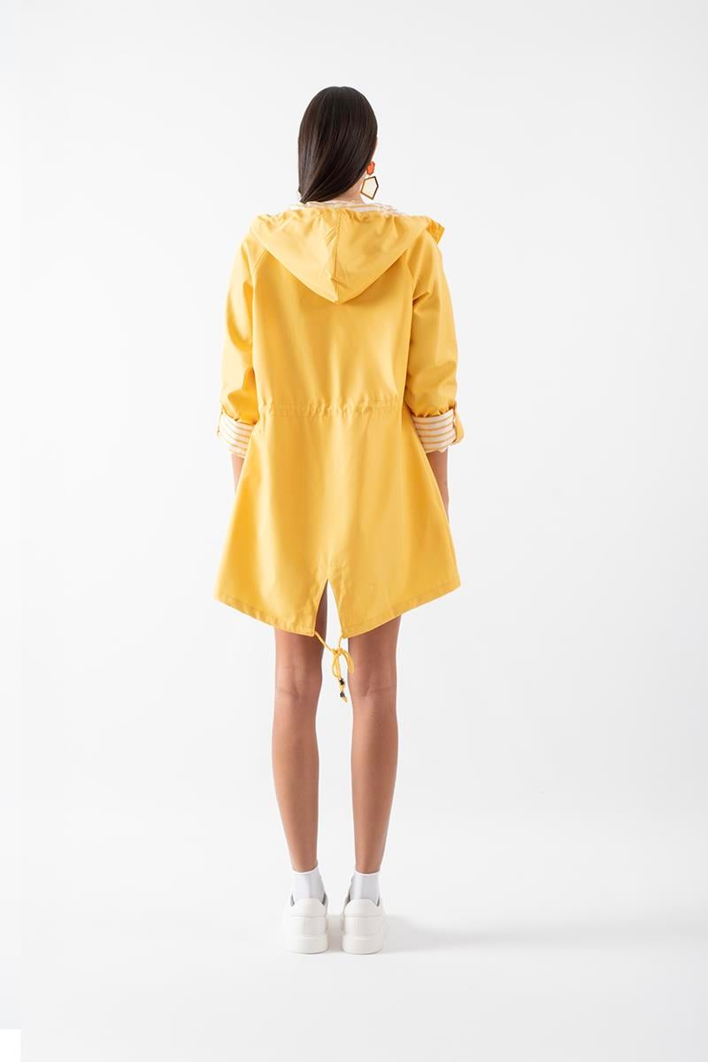 Clemente Kapüşonlu Ayarlanabilir Beli Büzgülü Katlamalı Kol Mont SARI