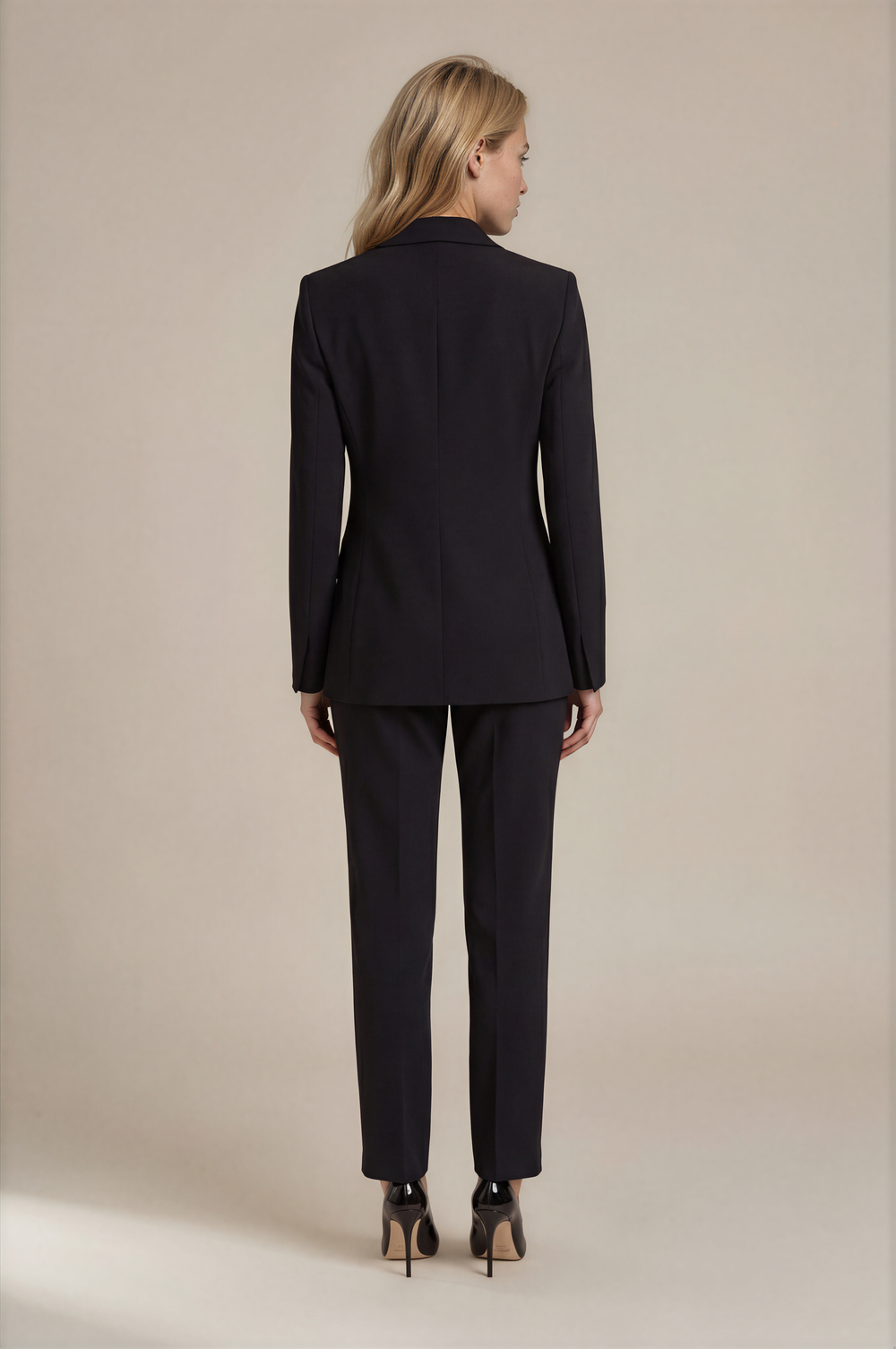 Klasik Yaka Tek Düğmeli Bele Oturan Blazer Ceket SİYAH