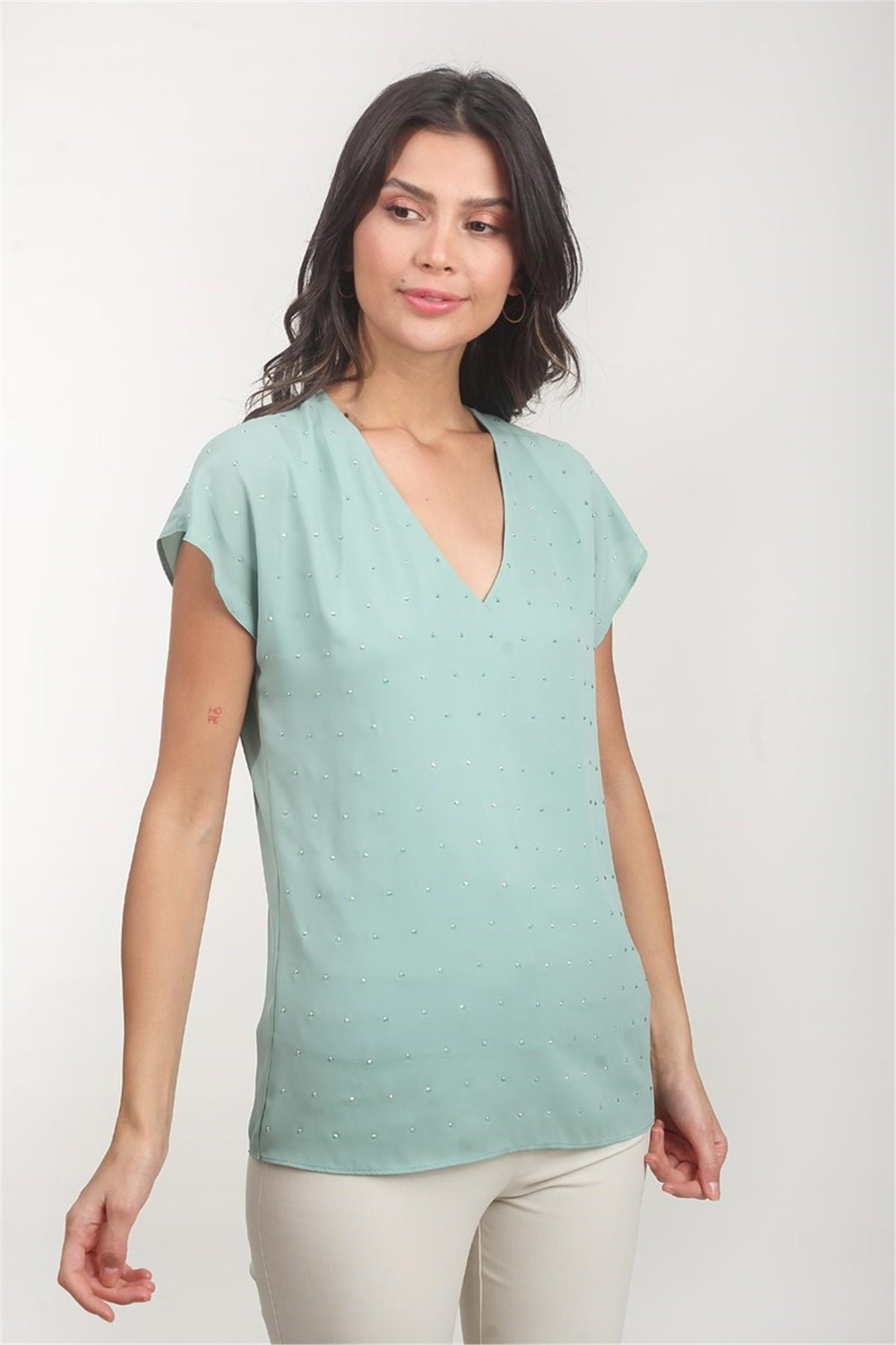 Malvino V Yaka Taşlı Buluz MİNT