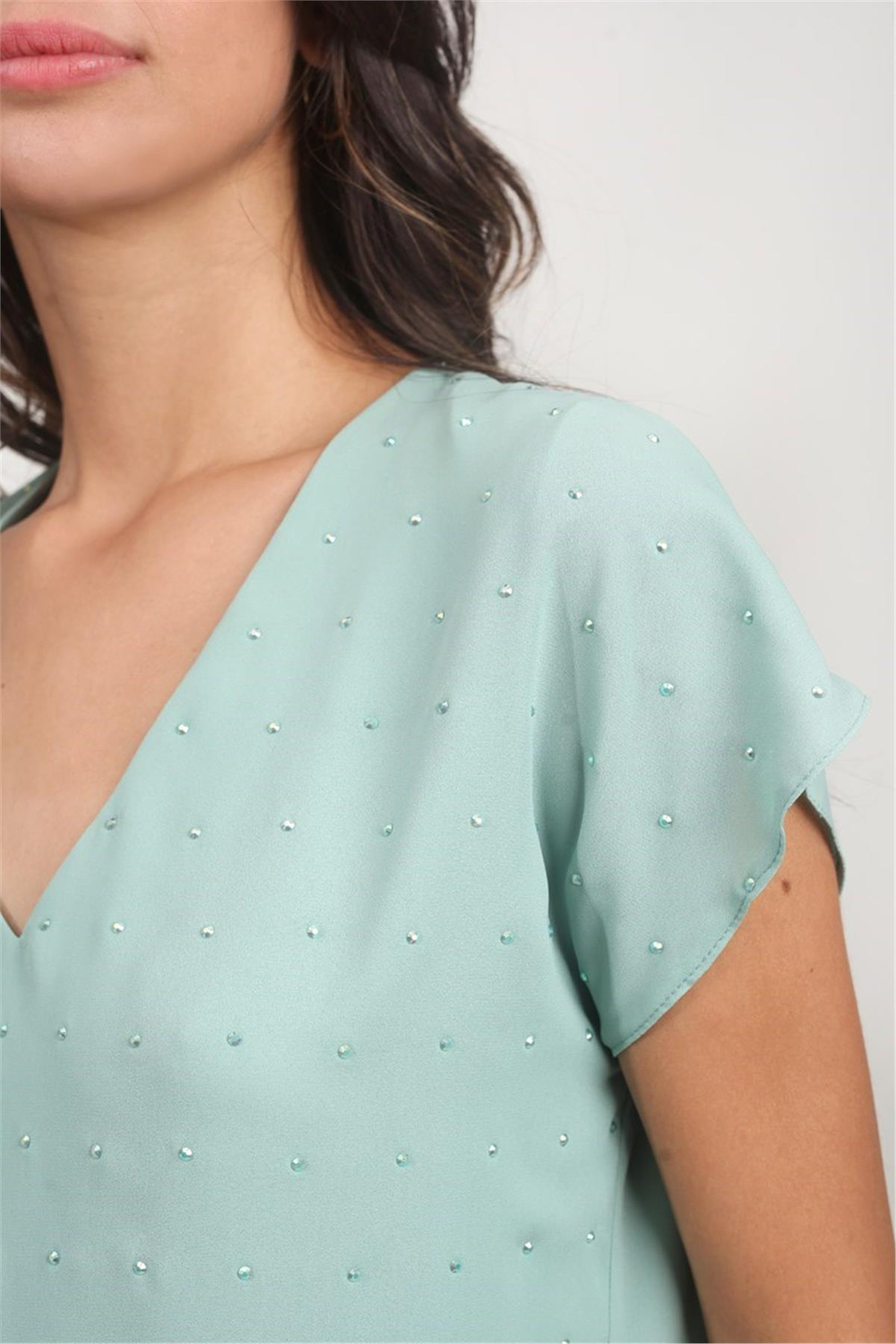 Malvino V Yaka Taşlı Buluz MİNT