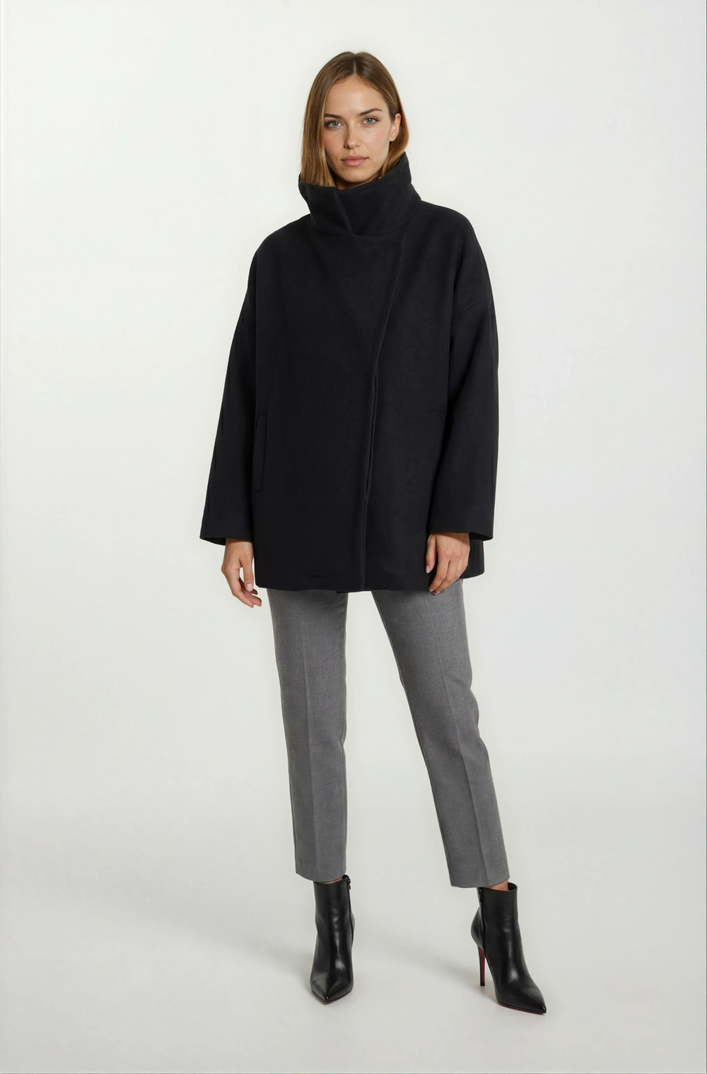 Pellegrina Dik Yaka Yandan Cepli Geniş Kesim Mont SİYAH