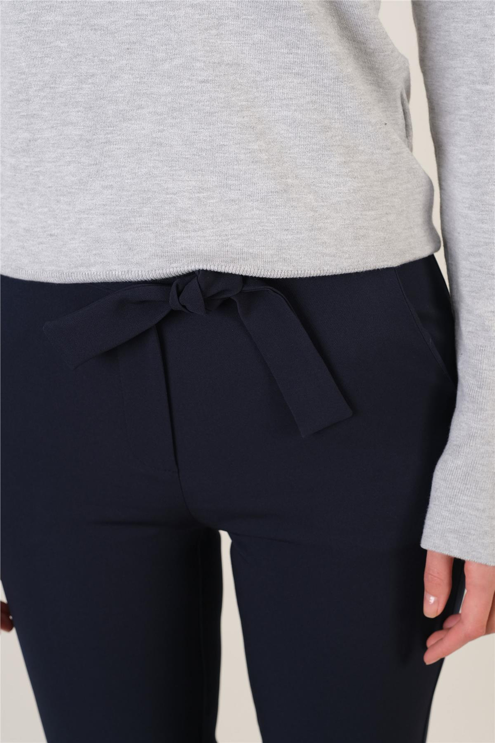 Peters Bel Kuşaklı Dar Paça Pantolon LACİVERT