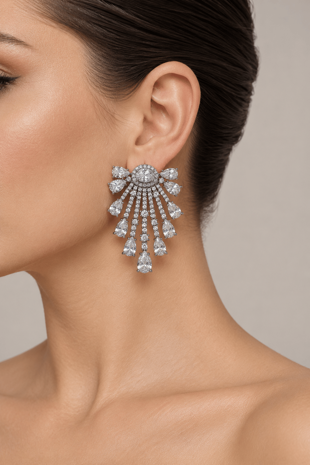 Taşlı Sallantılı Yelpaze Form Küpe 3 cm GÜMÜŞ