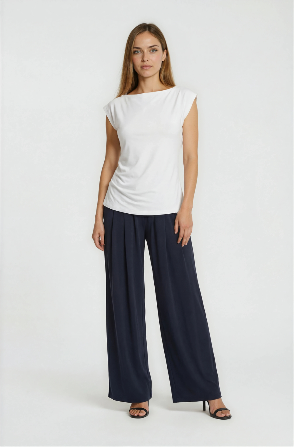 Yan Drape Detaylı Kayık Yaka Bluz EKRU
